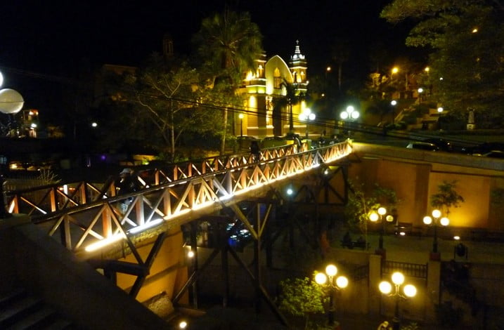 " Del viejo puente, del río y la alameda "... Lima, Perú