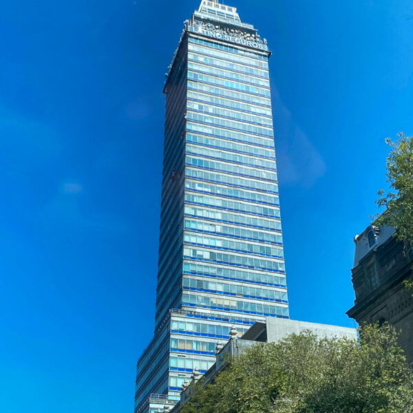 “La mítica Torre Latinoamericana” “CUANDO LA MODERNIDAD MEXICANA ALCANZÓ EL CIELO“
